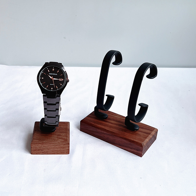 Hölzerner C-förmiger Uhrenhalt – Jewelry And Watches Inc Bewertung und Preis